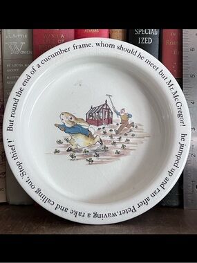Ironic Wedgwood Peter Rabbit McGregor Garden Baby Plate Decorative Plate ceramic